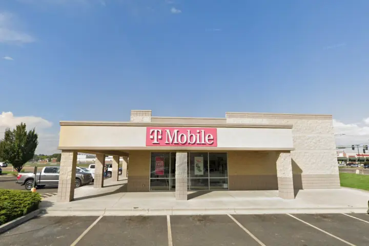 T-Mobile 12th Ave & Greenhurst Rd