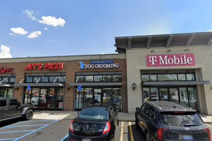 T-Mobile 13 Mile & Southfield