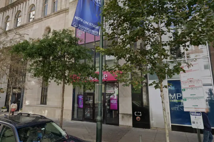 T-Mobile 15th & Walnut