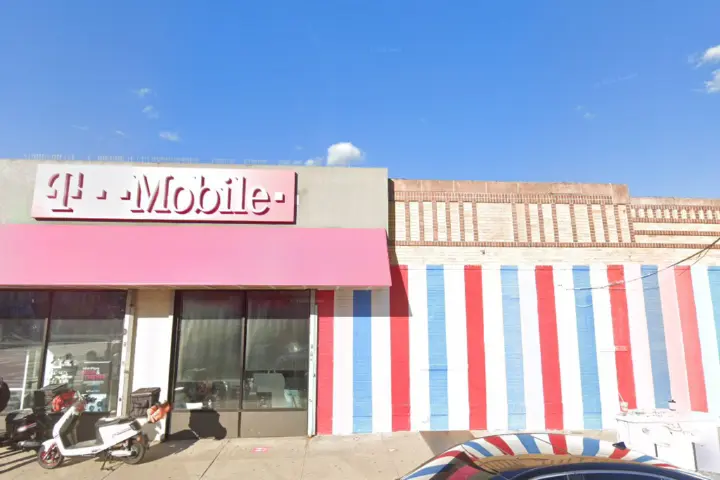 T-Mobile 18th Ave & 68th St