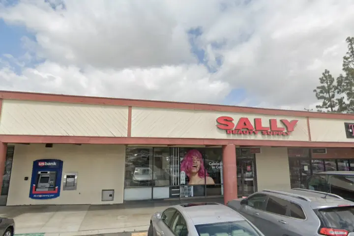 T-Mobile 1st & Saratoga