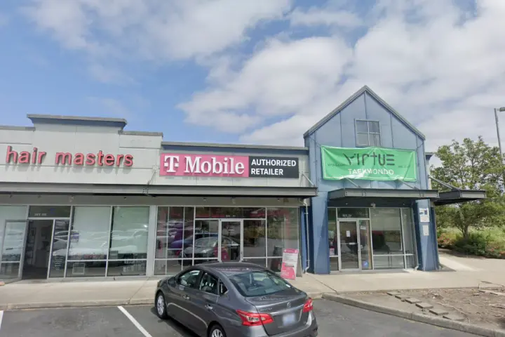 T-Mobile 224th & Meridian Ave