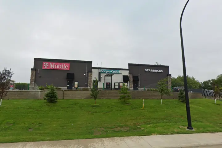 T-Mobile 23rd St & US 169