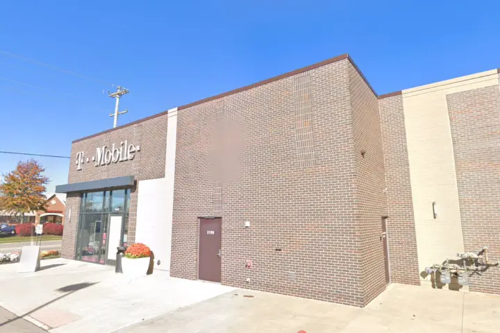 T-Mobile 44th & Ivanrest