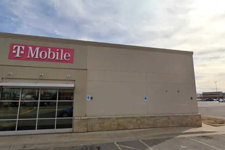 T-Mobile 44th & Western