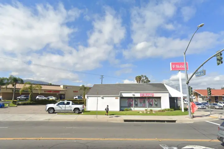 T-Mobile 6th & Smith
