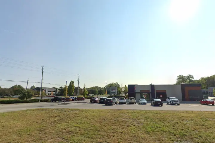 T-Mobile 82nd & Statesmen