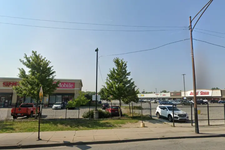 T-Mobile 87th & Lafayette