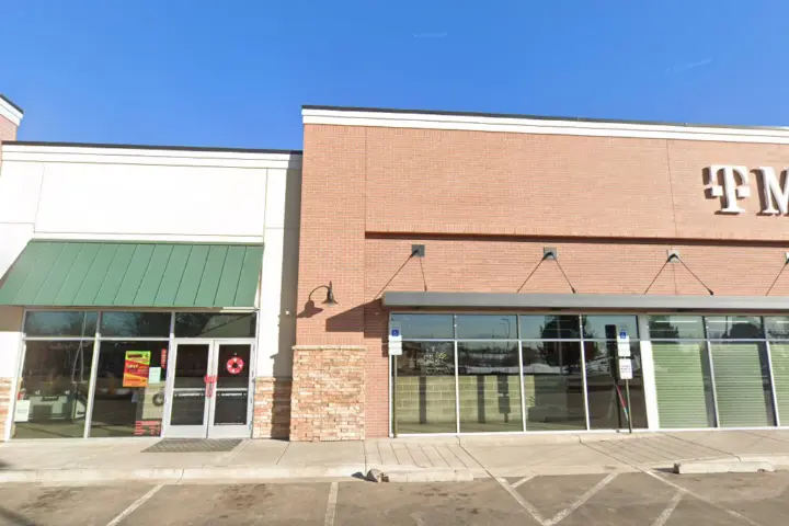 T-Mobile 88th & Wadsworth