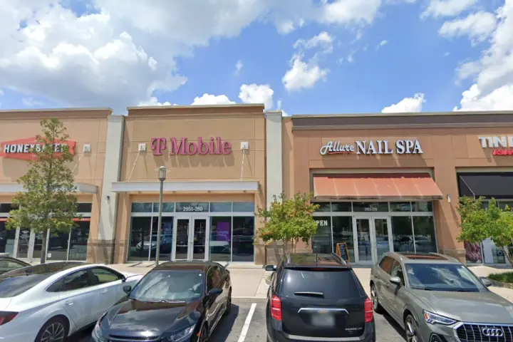 T-Mobile Akers Mill Square