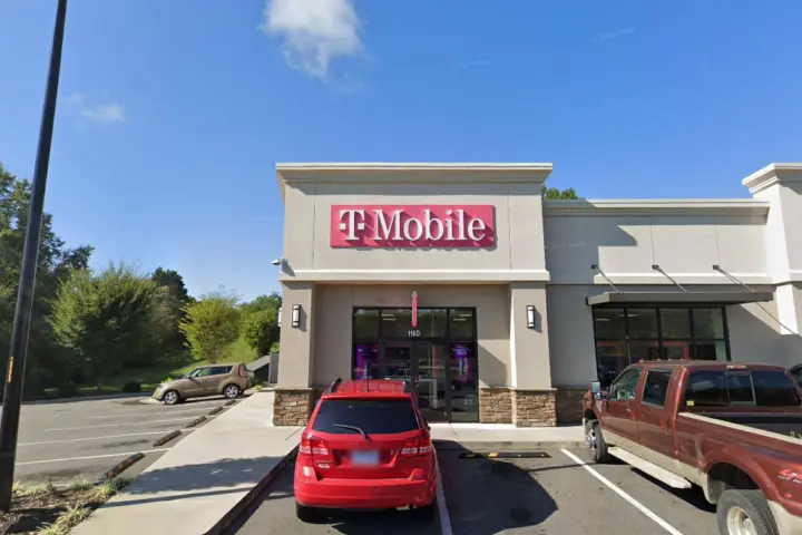 T-Mobile Andy Griffith Pkwy & Snowhill