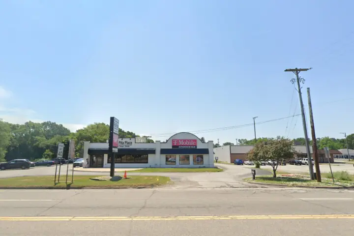 T-Mobile Apple Ave & Quarterline Rd