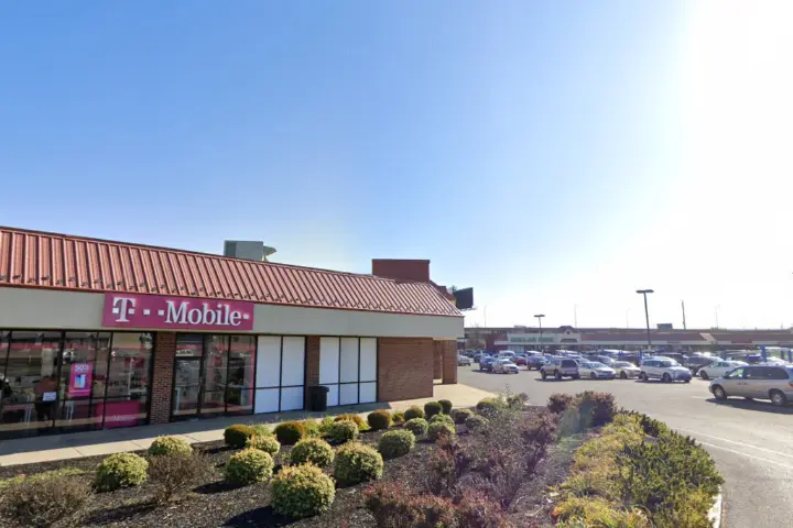 T-Mobile Aramingo Ave & York St