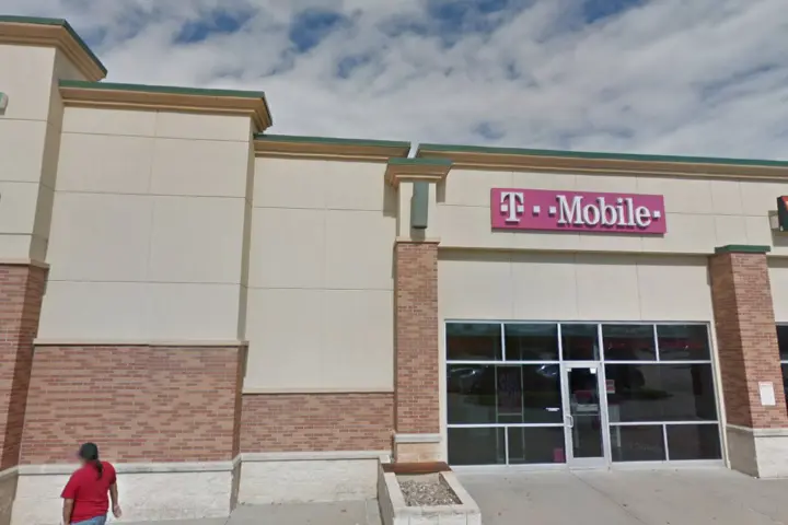 T-Mobile Ardmore Commons