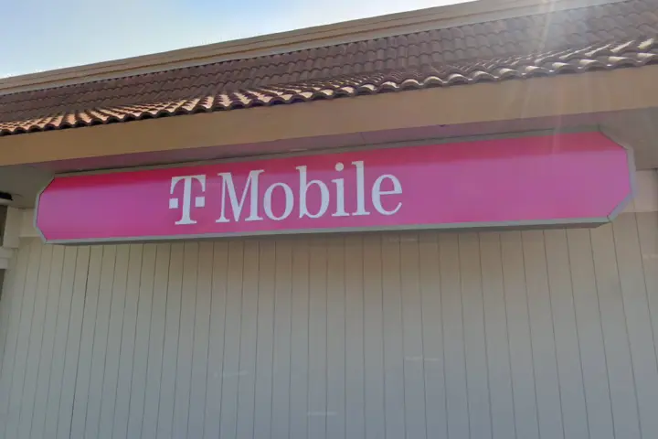 T-Mobile Atlantic Ave & Harbor St