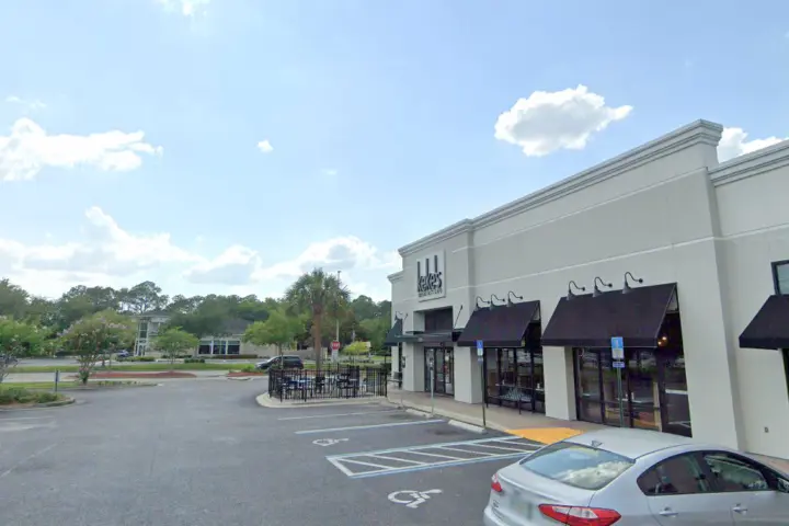 T-Mobile Atlantic Blvd & The Woods Dr