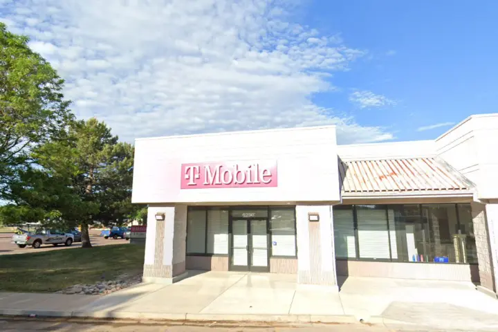 T-Mobile Austin Bluff Pky & Siferd Blvd