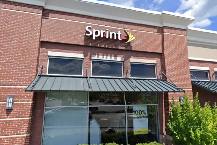 T-Mobile Balltown Rd & State St