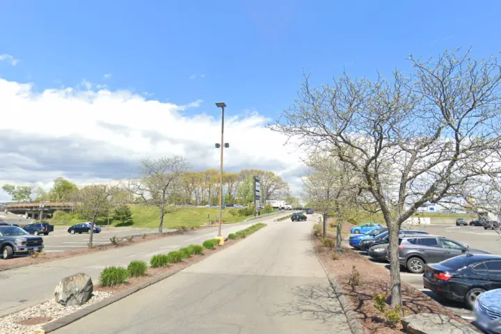 T-Mobile Barnum Ave & Longbrook Ave