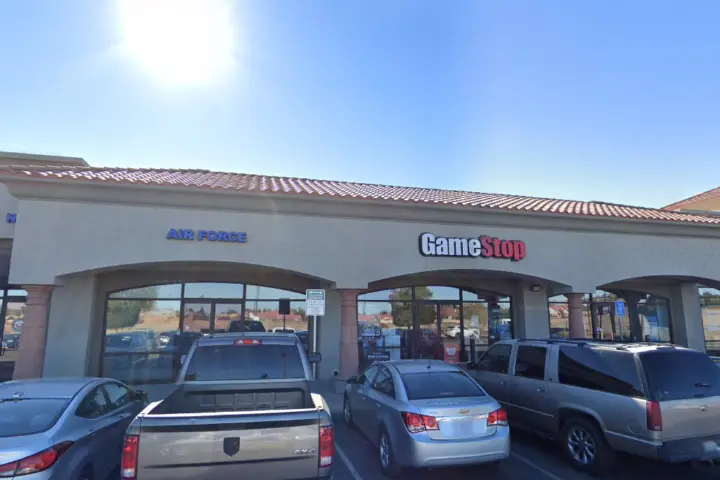 T-Mobile Bear Valley Rd & Dunia Rd