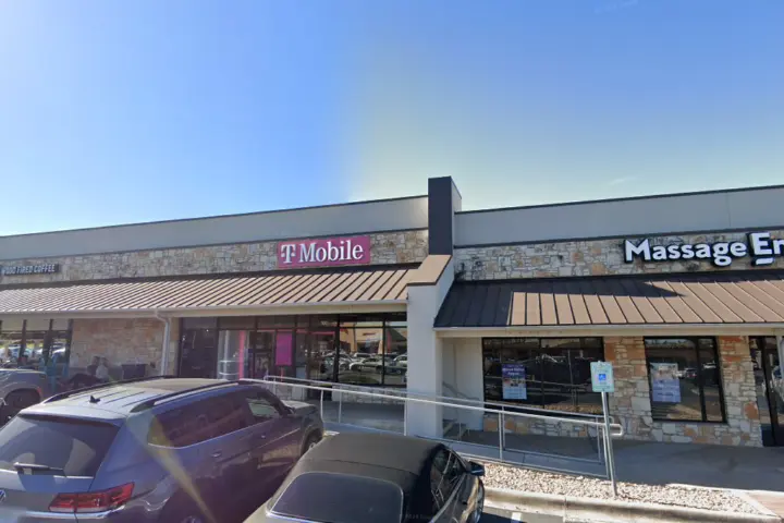 T-Mobile Bee Caves & Walsh Tarlton
