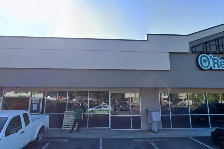 T-Mobile Bethel Rd SE & SE Lund Ave