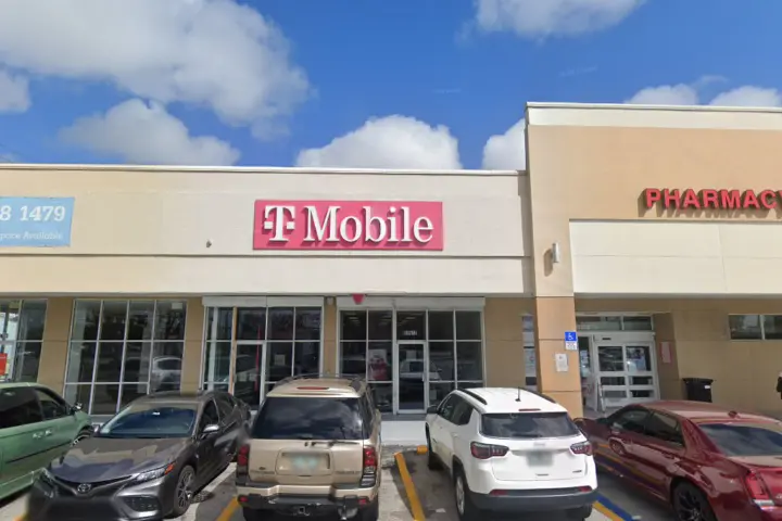 T-Mobile Bird Rd & SW 107th Ave