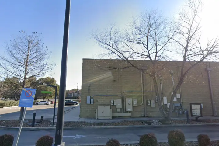 T-Mobile Blanco and Wurzbach Pkwy