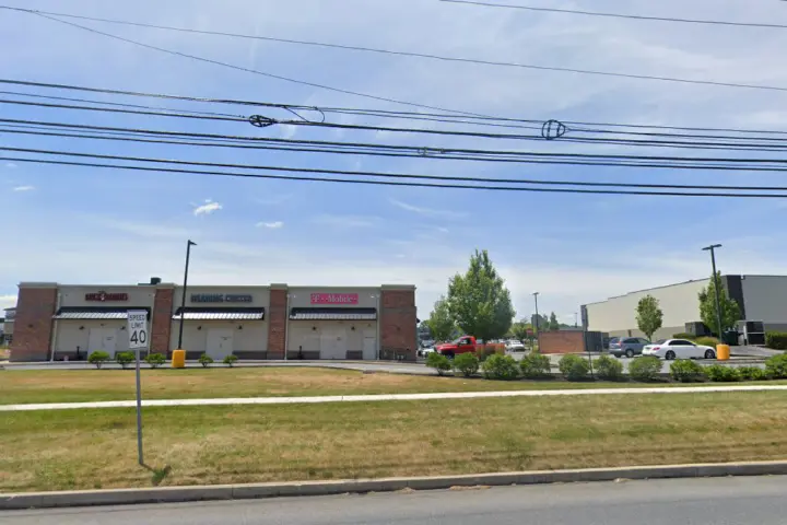 T-Mobile Broadway & Cetronia Rd