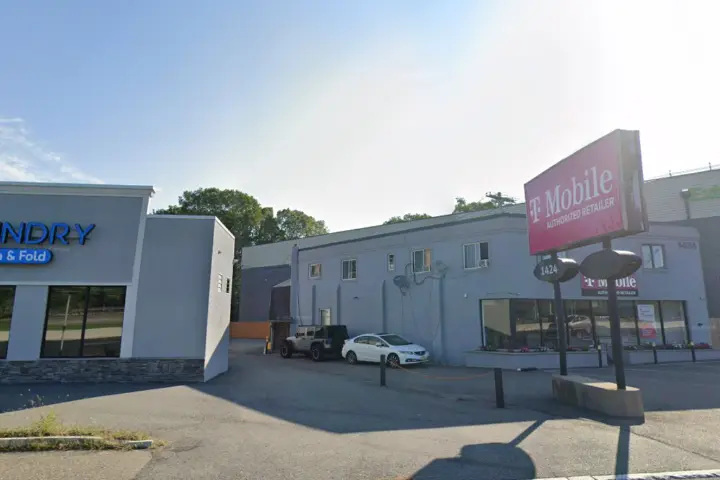 T-Mobile Butler St Rt 23 & Hillcrest