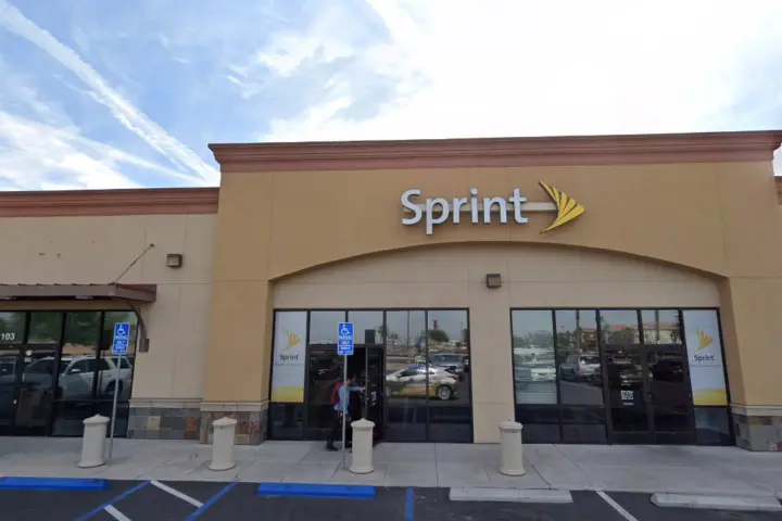 T-Mobile Calexico & 111