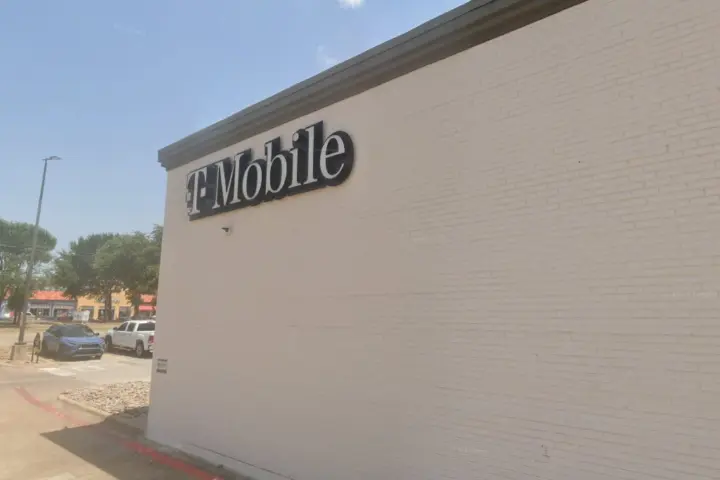 T-Mobile Campbell Rd & Coit Rd