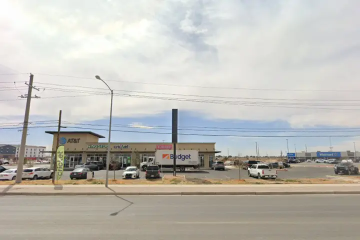 T-Mobile Cedar & Lincoln