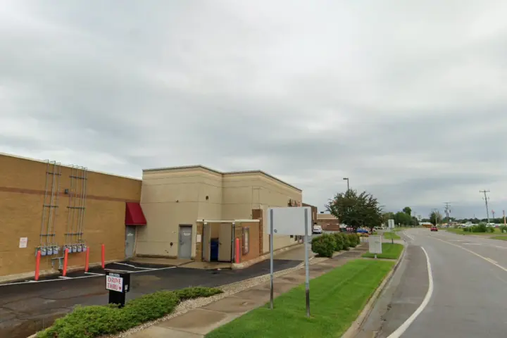 T-Mobile Cedar St & Chelsea Rd