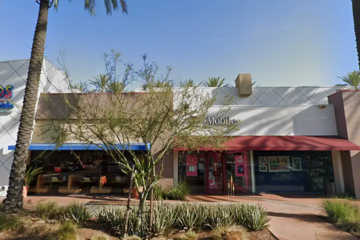T-Mobile Cerritos Town Center