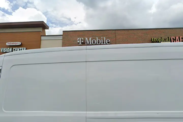 T-Mobile Cheltenham & Ogontz Ave