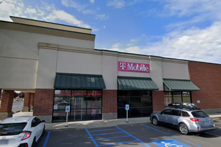 T-Mobile Cheney Plaza