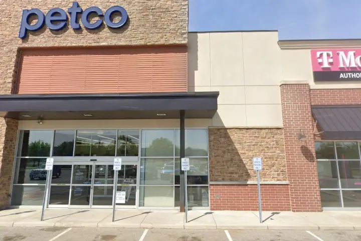 T-Mobile Chestnut Commons