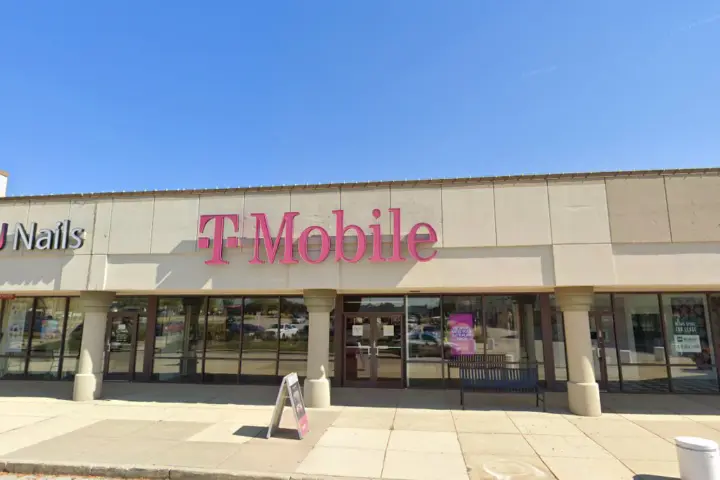 T-Mobile Chestnut Court