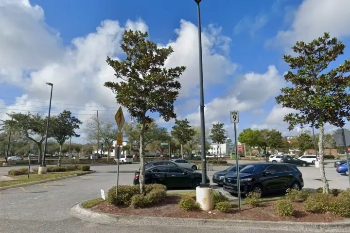 T-Mobile Chickasaw & Lake Underhill