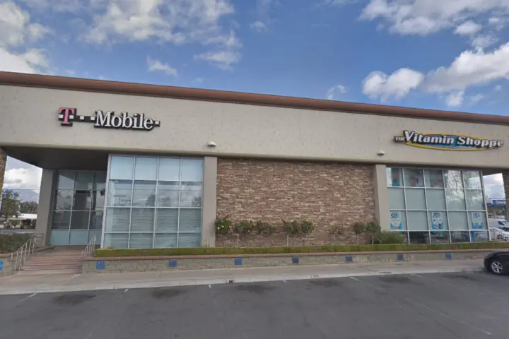 T-Mobile Citrus & Workman