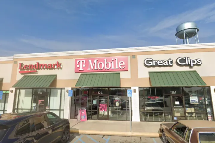 T-Mobile Clarion Rd & Dearing Ford Rd
