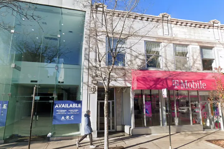 T-Mobile Clark St & Diversey Pkwy