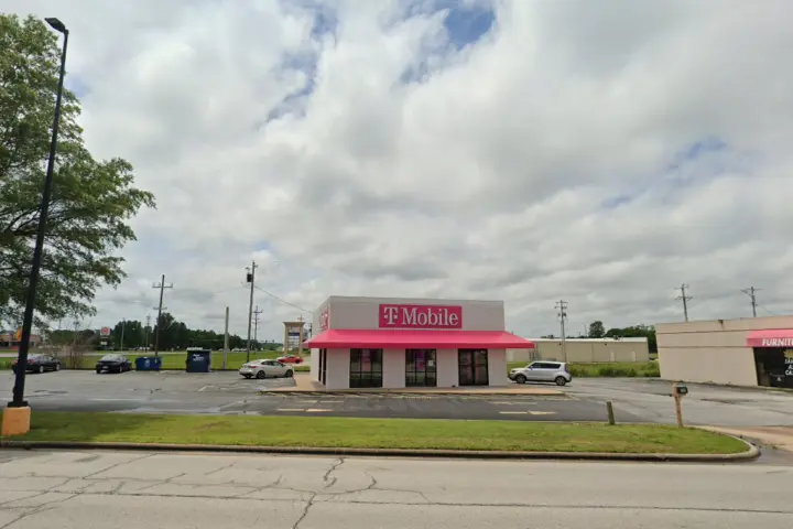T-Mobile Clemon Dr & Hwy 59