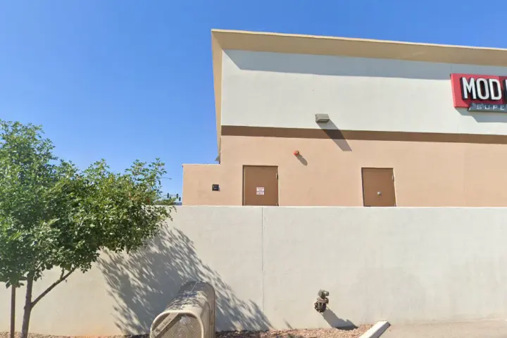 T-Mobile Cochise Crossroads Shpg  Ctr