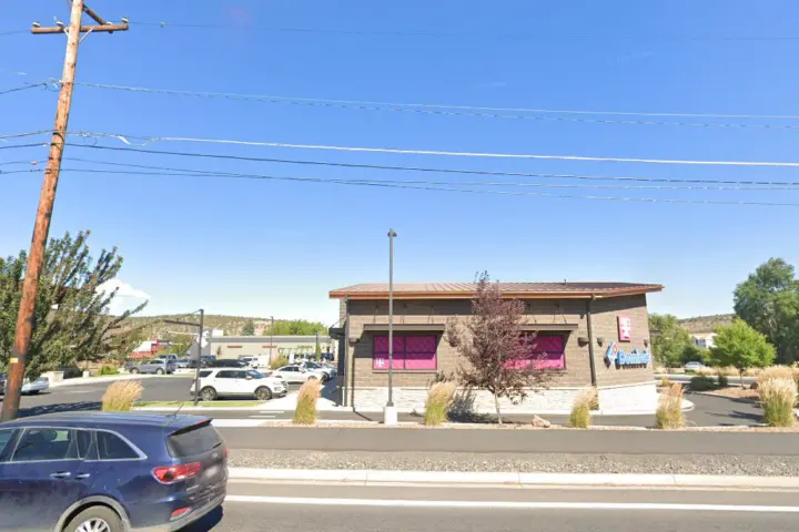 T-Mobile Combs Flat Rd & Ne 3rd St