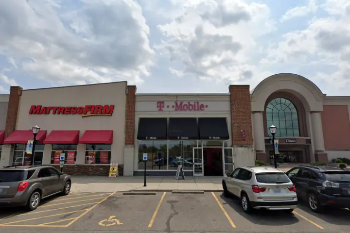 T-Mobile Crestview Hills Town Center