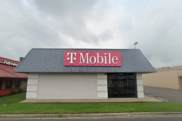 T-Mobile Creswell Ln & George Dr