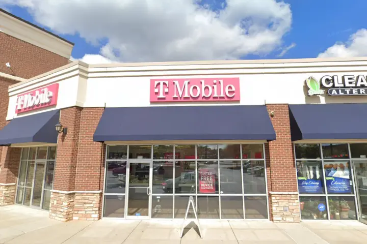 T-Mobile Dacula Market