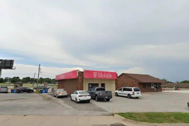 T-Mobile Diamond Blvd & Palmyra Rd